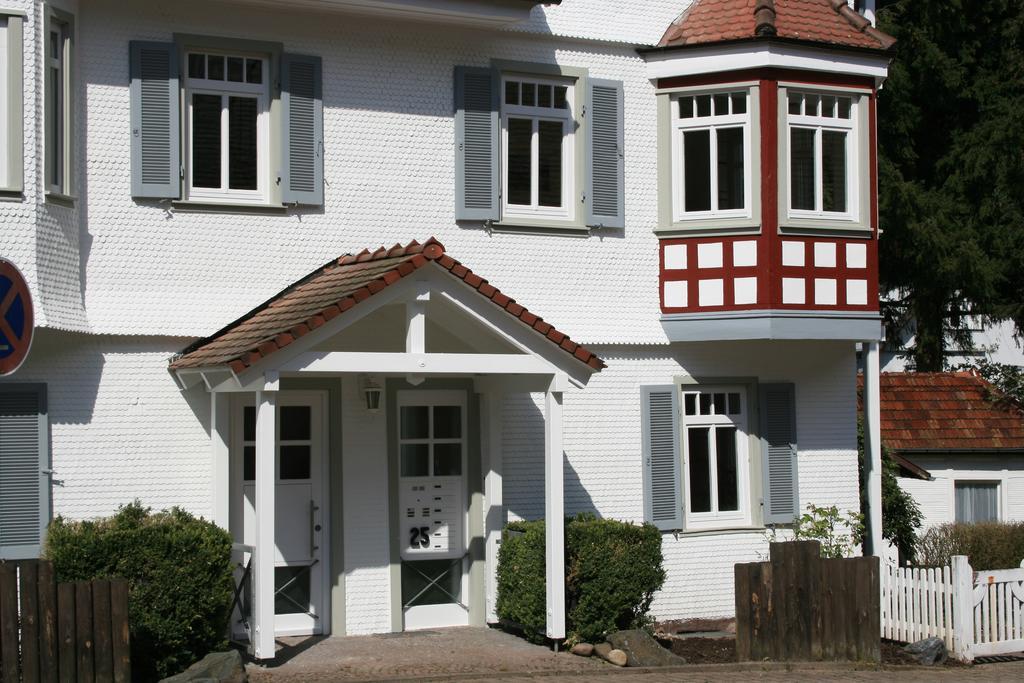 Gaestehaus Villa Lina Bad Herrenalb Exterior foto